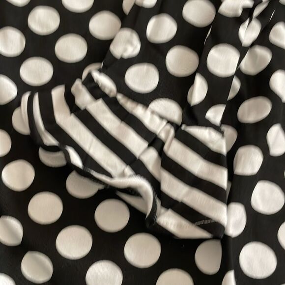 126- GIRLS POLKA DOT DRESS - Picture 7 of 7